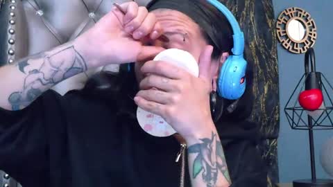 EnchantressQueen online show from April 14, 2026, 12:22 pm