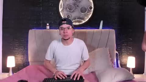 engel_and_diny online show from July 5, 2026, 4:19 am