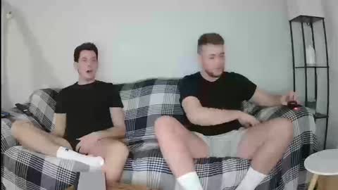 Englishladxxx online show from March 12, 2026, 11:00 pm