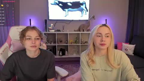 Snapshot of enjoyment_place chatting on June 30, 2026, 10:38 am Maria and James online show from June 30, 2026, 10:38 am