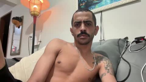 Snapshot of enjoythetrip chatting on April 20, 2026, 1:52 am Luke online show from April 20, 2026, 1:52 am
