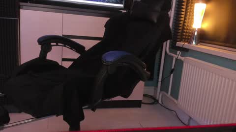 Snapshot of enkeer chatting on January 7, 2025, 2:10 am Enker online show from January 7, 2025, 2:10 am