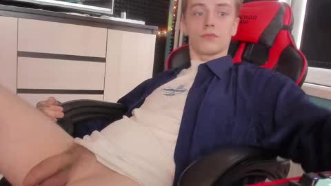 Snapshot of enkeer chatting on September 15, 2025, 11:32 am Enker online show from September 15, 2025, 11:32 am