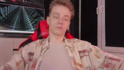 Enker online show from October 27, 2025, 8:57 pm