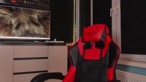 Enker online show from November 12, 2025, 5:35 pm