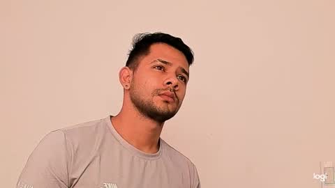 enmanuelgutierrez40 online show from January 7, 2026, 12:51 pm