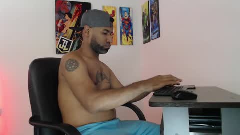 enriblack92 online show from January 3, 2025, 3:01 pm