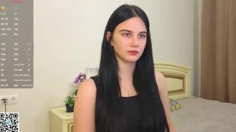 Snapshot of enricaelis chatting on November 26, 2025, 8:10 pm Sani online show from November 26, 2025, 8:10 pm