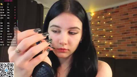 Snapshot of enricaelis chatting on December 16, 2025, 8:14 pm Sani online show from December 16, 2025, 8:14 pm