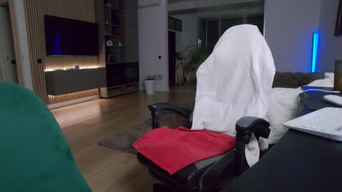 Snapshot of enrikoblue chatting on December 15, 2025, 8:02 pm Erik online show from December 15, 2025, 8:02 pm