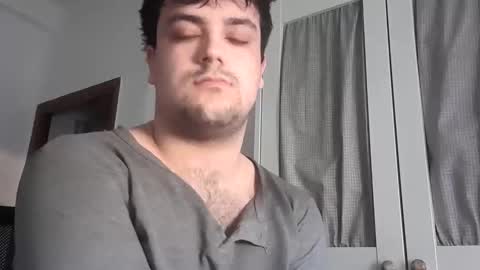 enrique696912345 online show from April 1, 2026, 5:32 pm