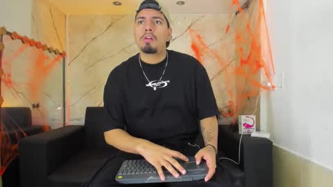 enrique online show from October 22, 2025, 1:55 pm