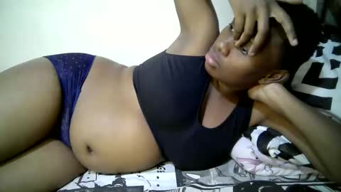 Snapshot of enter_dee chatting on April 7, 2026, 7:25 pm Ell online show from April 7, 2026, 7:25 pm