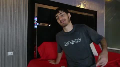 Snapshot of enzo_crown chatting on March 31, 2026, 8:20 pm Enzo online show from March 31, 2026, 8:20 pm