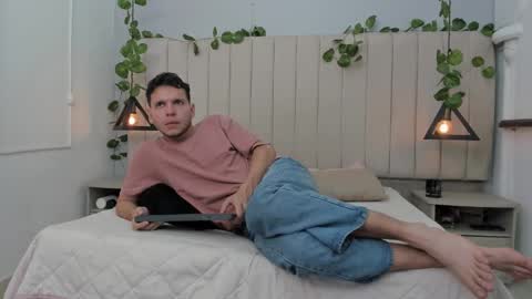 ENZO online show from November 28, 2025, 2:42 pm