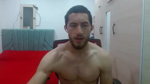 enzo_savage online show from November 4, 2025, 3:55 pm