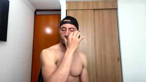 enzo_savage online show from April 9, 2026, 7:41 pm