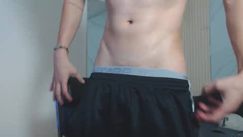 enzo_steel online show from October 13, 2025, 12:32 am