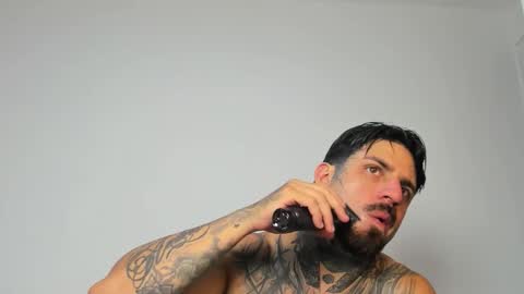 Enzo Aren online show from November 11, 2025, 2:55 am