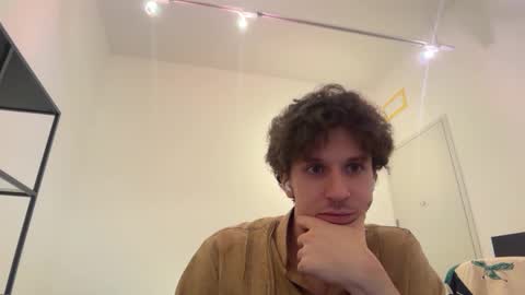 Snapshot of enzyme_ chatting on January 27, 2025, 5:37 pm enzyme_ online show from January 27, 2025, 5:37 pm