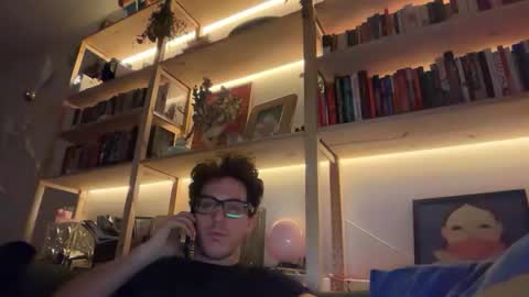 Snapshot of enzyme_ chatting on December 17, 2025, 10:49 pm enzyme_ online show from December 17, 2025, 10:49 pm