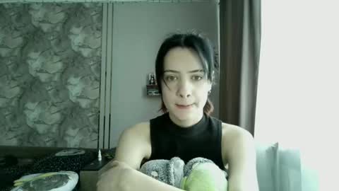 Snapshot of epifaniapaolino chatting on February 4, 2026, 6:52 am Lucy NEXT STREAM January 5 HNY online show from February 4, 2026, 6:52 am