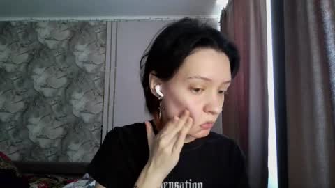 Snapshot of epifaniapaolino chatting on February 19, 2026, 8:10 am Lucy NEXT STREAM January 5 HNY online show from February 19, 2026, 8:10 am