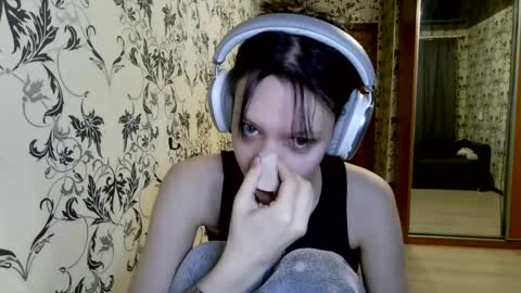 Snapshot of epifaniapaolino chatting on April 4, 2026, 1:04 am Lucy NEXT STREAM January 5 HNY online show from April 4, 2026, 1:04 am