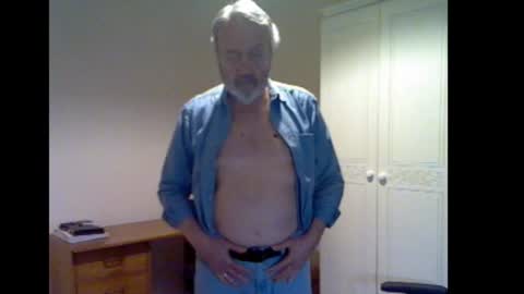 erasmus_d online show from December 22, 2025, 6:05 pm