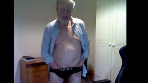 Snapshot of erasmus_d chatting on March 5, 2026, 6:26 pm erasmus_d online show from March 5, 2026, 6:26 pm