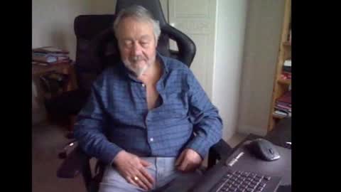 Snapshot of erasmus_d chatting on March 22, 2026, 6:00 pm erasmus_d online show from March 22, 2026, 6:00 pm