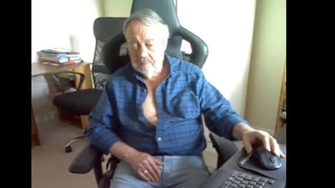 Snapshot of erasmus_d chatting on March 30, 2026, 4:30 pm erasmus_d online show from March 30, 2026, 4:30 pm
