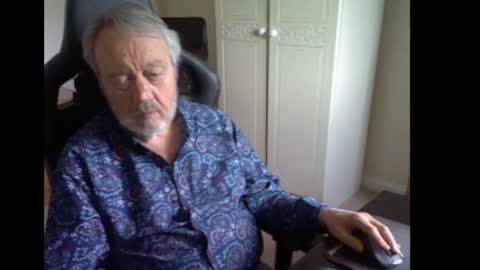 Snapshot of erasmus_d chatting on April 4, 2026, 4:59 pm erasmus_d online show from April 4, 2026, 4:59 pm