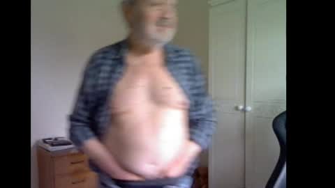 Snapshot of erasmus_d chatting on April 14, 2026, 5:08 pm erasmus_d online show from April 14, 2026, 5:08 pm
