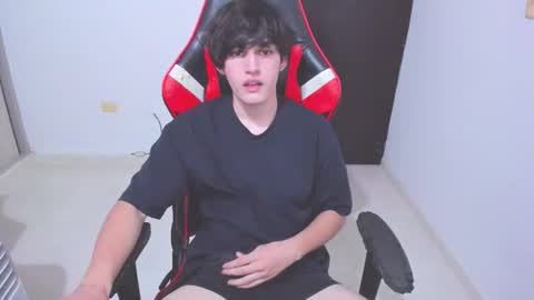 eren_tatakae online show from November 26, 2025, 9:49 pm