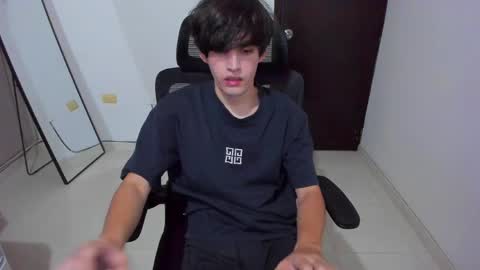 eren_tatakae online show from May 15, 2026, 11:56 pm