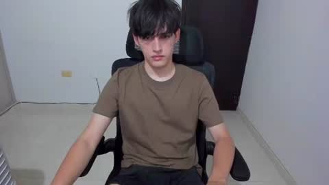 eren_tatakae online show from June 15, 2026, 3:09 am