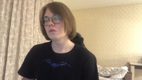 Snapshot of eric_bucks chatting on February 28, 2026, 11:28 pm haru moon online show from February 28, 2026, 11:28 pm