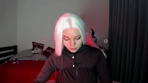 Snapshot of ericahoffman2 chatting on December 28, 2024, 7:43 pm Erica online show from December 28, 2024, 7:43 pm