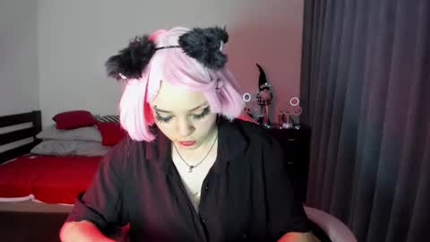 Snapshot of ericahoffman2 chatting on January 6, 2025, 7:45 pm Erica online show from January 6, 2025, 7:45 pm