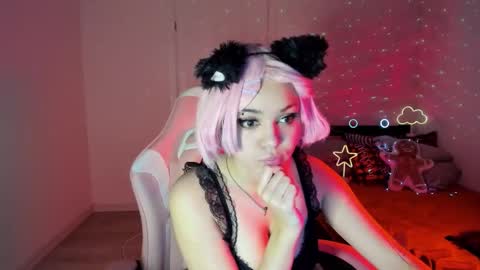 Snapshot of ericahoffman2 chatting on January 8, 2025, 5:37 am Erica online show from January 8, 2025, 5:37 am