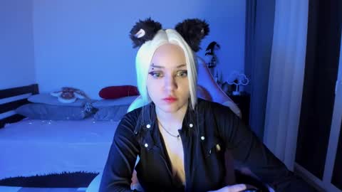 Snapshot of ericahoffman2 chatting on January 27, 2025, 11:54 pm Erica online show from January 27, 2025, 11:54 pm