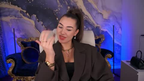 Erica online show from September 17, 2025, 5:53 am