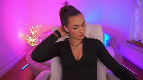 Erica online show from February 20, 2026, 2:06 pm