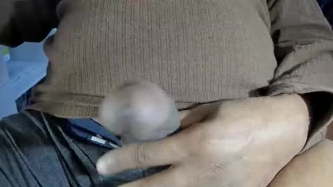 Snapshot of ericbishop1 chatting on February 17, 2026, 4:35 pm EricBishop1 online show from February 17, 2026, 4:35 pm