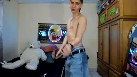 erick_de_rossee online show from April 15, 2026, 7:58 pm