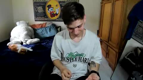 erick_de_rossee online show from April 16, 2026, 6:09 pm