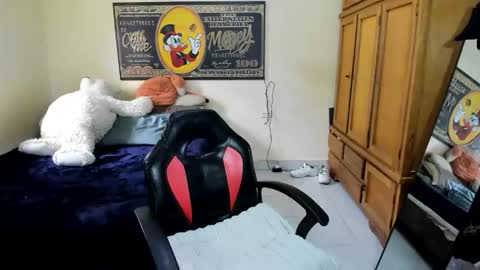 erick_de_rossee online show from April 18, 2026, 7:58 pm