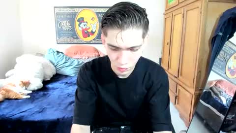 erick_de_rossee online show from April 21, 2026, 6:55 pm