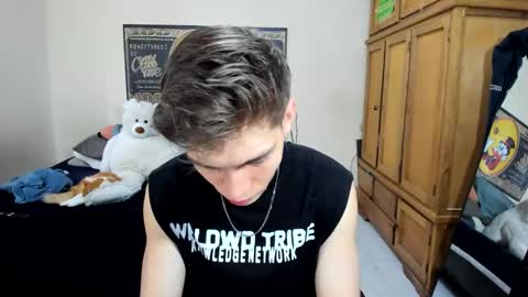 erick_de_rossee online show from April 22, 2026, 7:26 pm